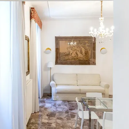 Apartment Dimora Quattro Cantoni - Rione Monti *